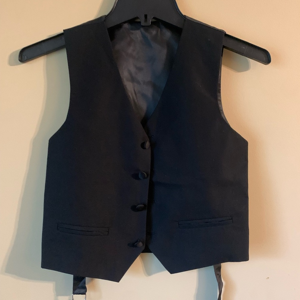 Black Suit - Picture 3 of 11
